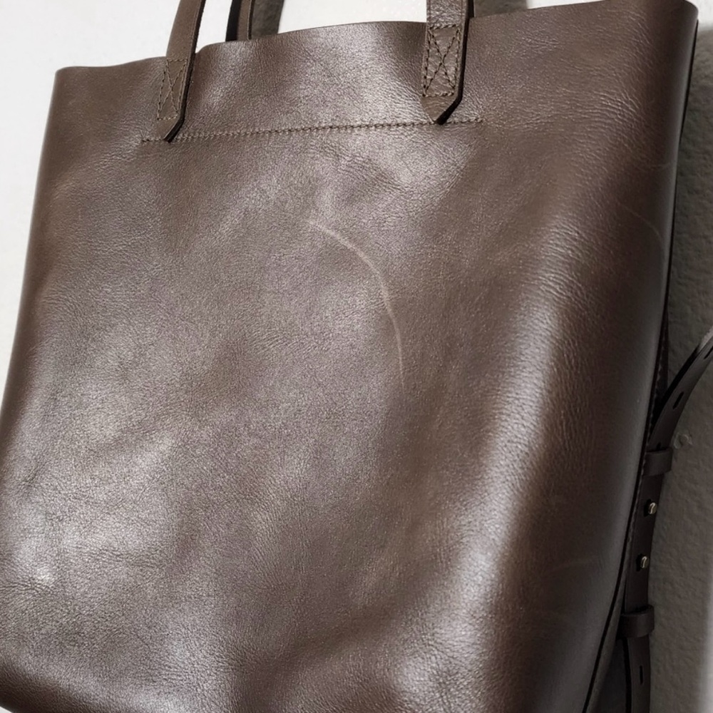 Madewell Transport Leather Tote Bag - Picture 2 of 4